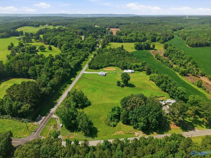 Property Photo: 3563 East Upper River Road AL 35670