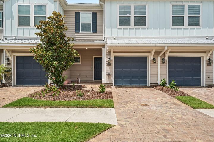 Property Photo:  120 Appleton Court  FL 32092 