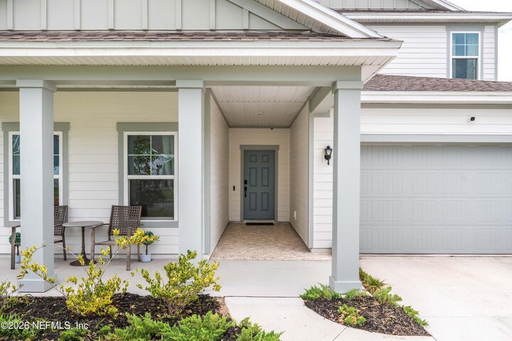 Property Photo: 12441 Tierra Chase Way FL 32225