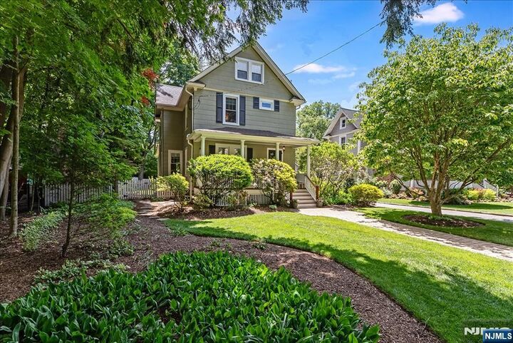 Property Photo:  3 Ferguson Place  NJ 07452 