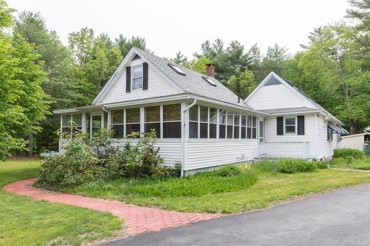 Property Photo:  493 Clinton Street  NH 03301 