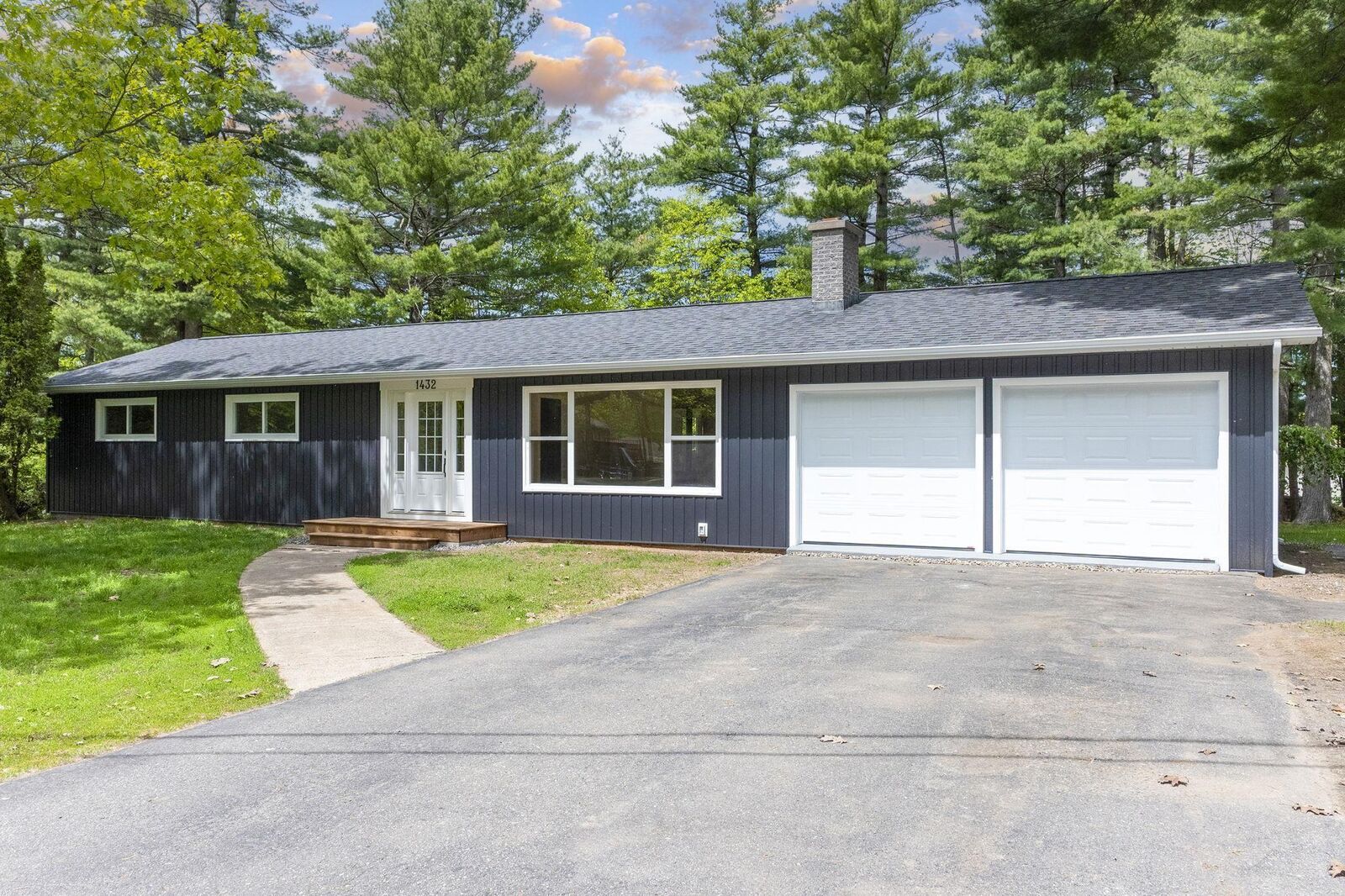 Property Photo:  1432 George Street E  NS B4N 1B5 