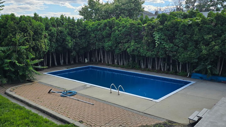 Property Photo: 2545 Crestview Road BC V1Z 1Z4