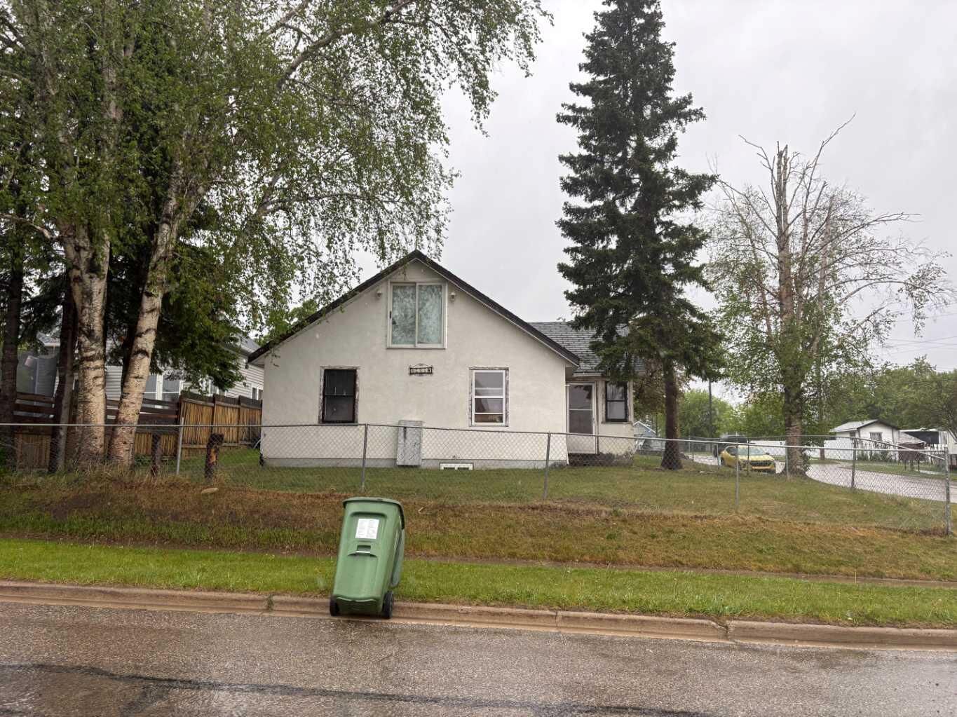 Property Photo:  4716 48 Avenue  AB T4T 1C3 