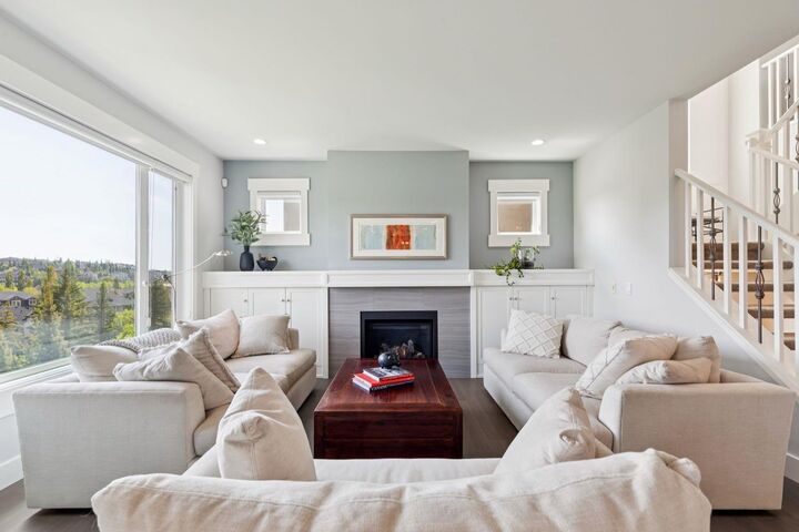 Property Photo:  10 Timberline Place SW  AB T3H 0W3 