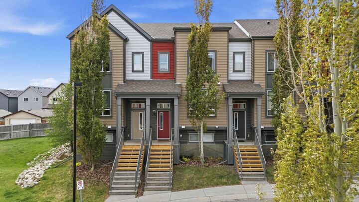 Property Photo:  131 Copperpond Row SE  AB T2Z 1H3 