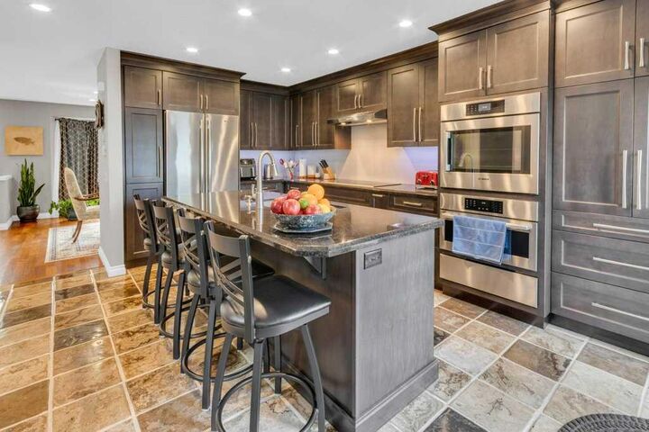 Property Photo:  42 River Rock Green SE  AB T2C 4C2 