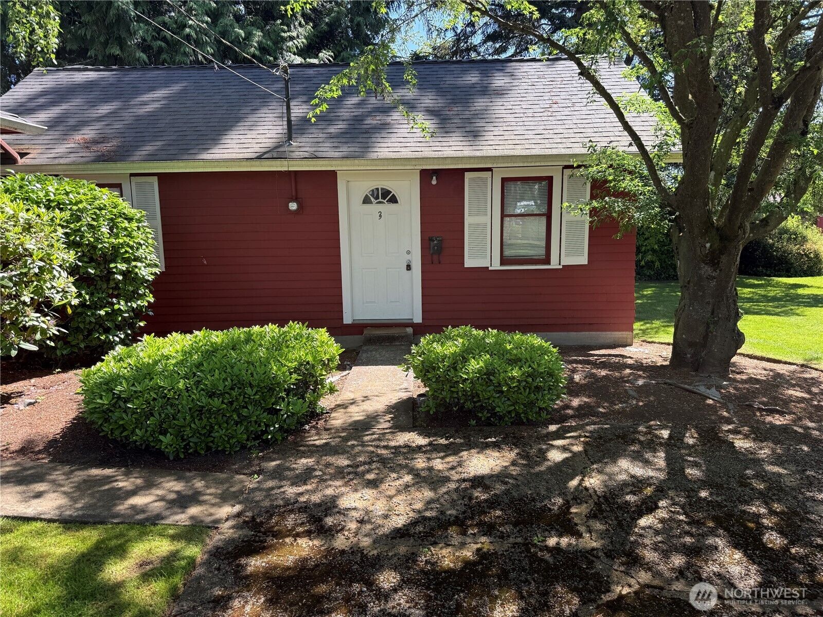 Property Photo:  4617  Fowler Avenue 3  WA 98203 