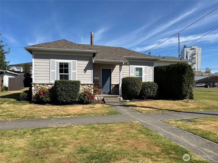 Property Photo:  408  Edson Street  WA 98264 