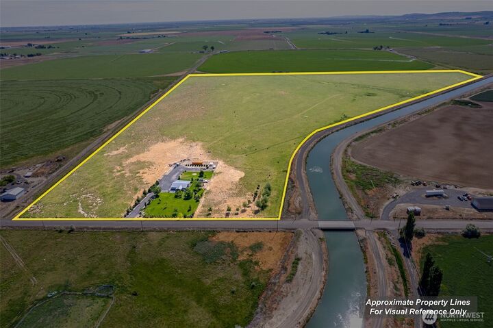 Property Photo: 4035 Rd Q SW WA 98848