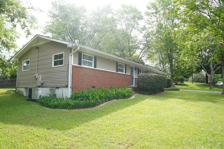 Property Photo:  250 Royal Drive NW  TN 37312 