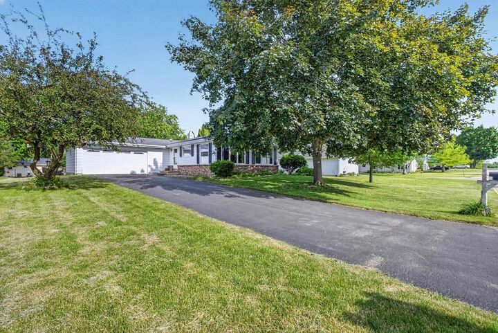 Property Photo: 609 Washington Street WI 54971