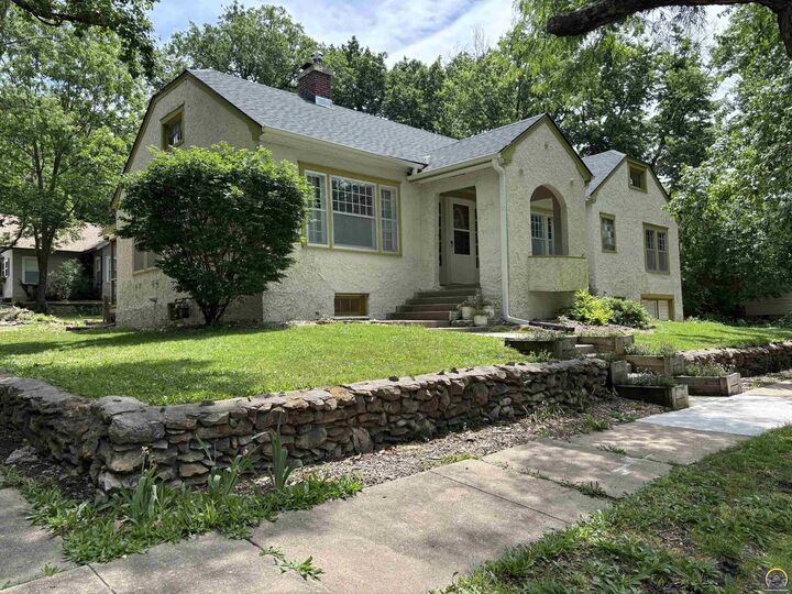 Property Photo:  1628 West St  KS 66801 