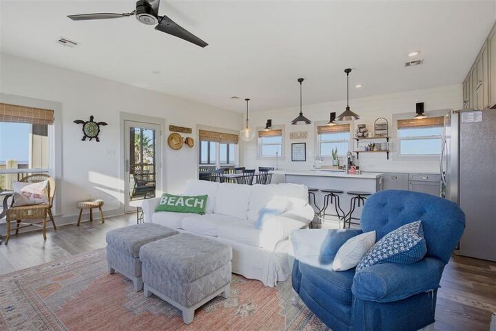 Property Photo: 195 Pelican Beach Drive LA 70631