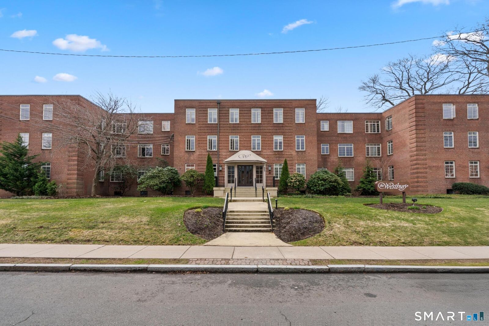 Property Photo:  869 Farmington Avenue 205  CT 06119 