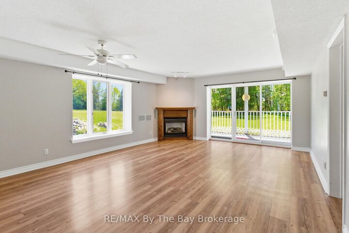 Property Photo: 10 Mulligan Lane 1 ON L9Z 1C4