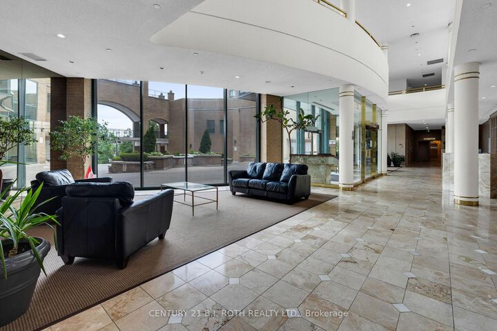 Property Photo:  150 Dunlop Street E 807  ON L4M 6H1 