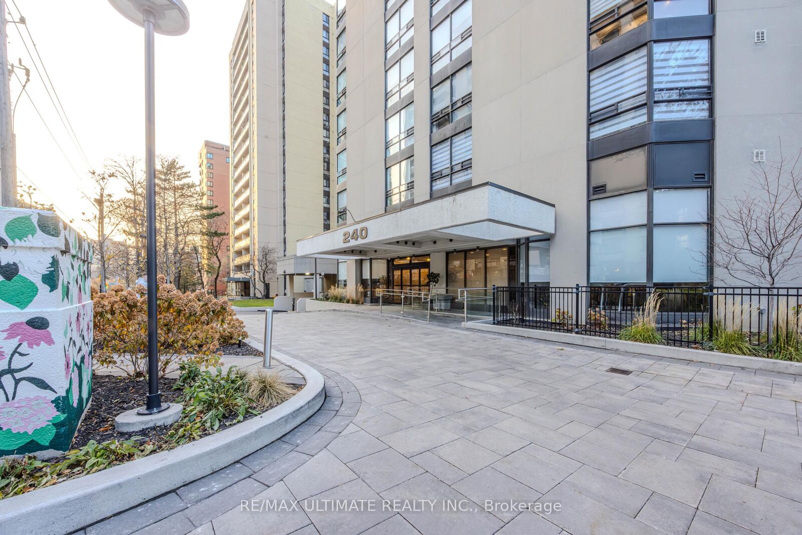 Property Photo: 240 Heath Street W 201 ON M5P 3L5
