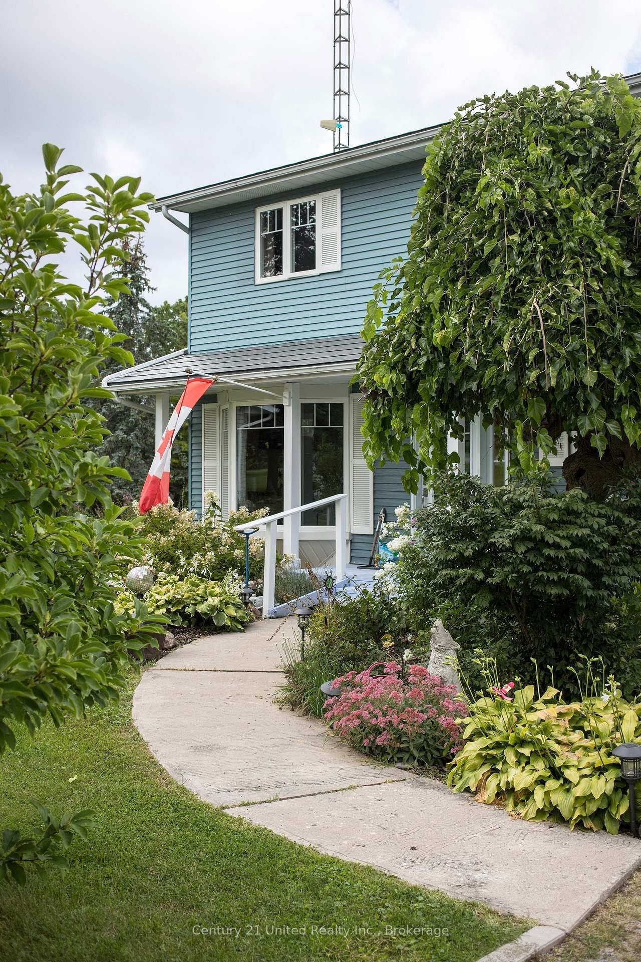 Property Photo: 9588 Ardagh Crescent ON K0K 2H0