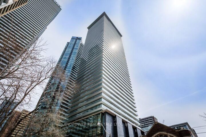 33 Charles Street E 1506 — photo 1