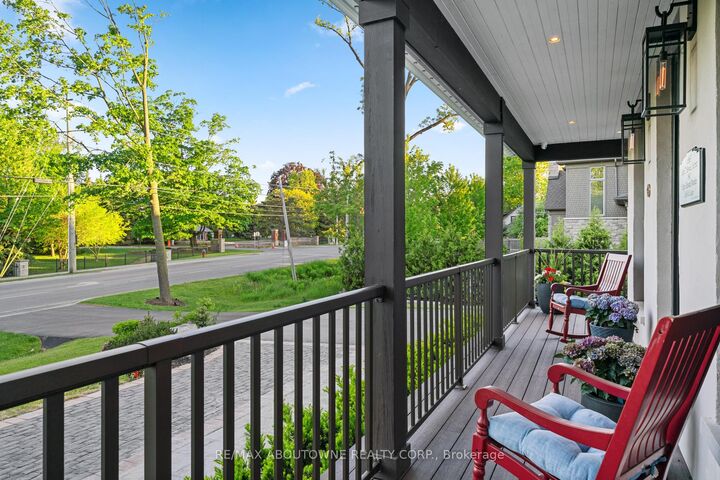 Property Photo:  489 Lakeshore Road W  ON L6K 1G4 
