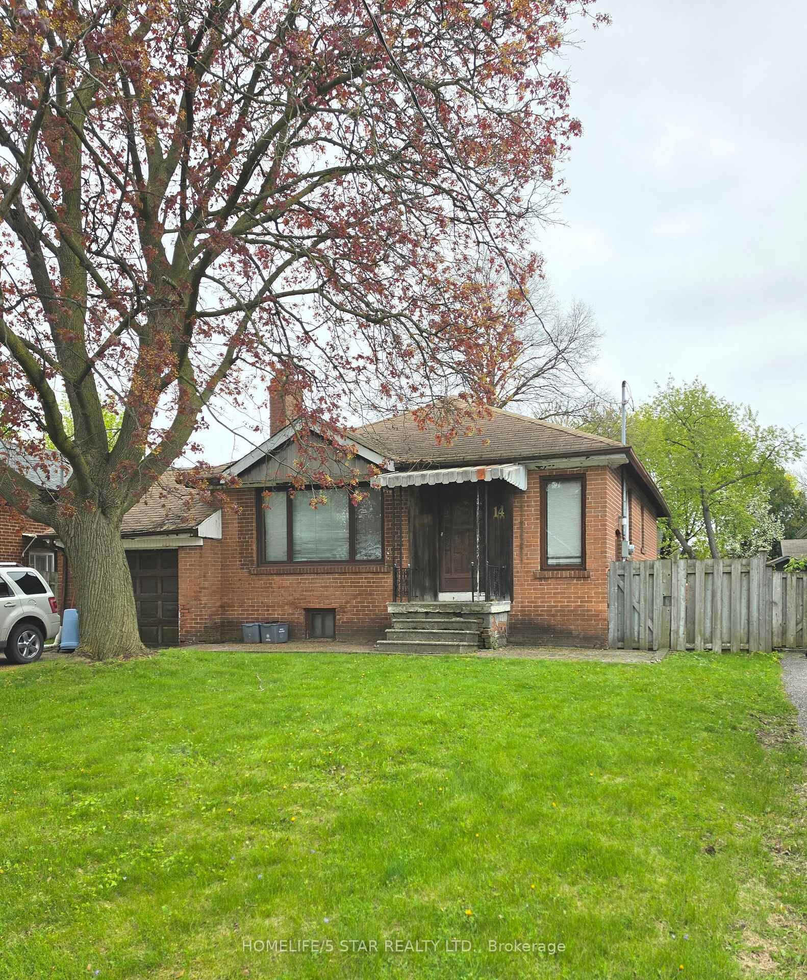 Property Photo: 14 Northglen Avenue ON M9B 4R6