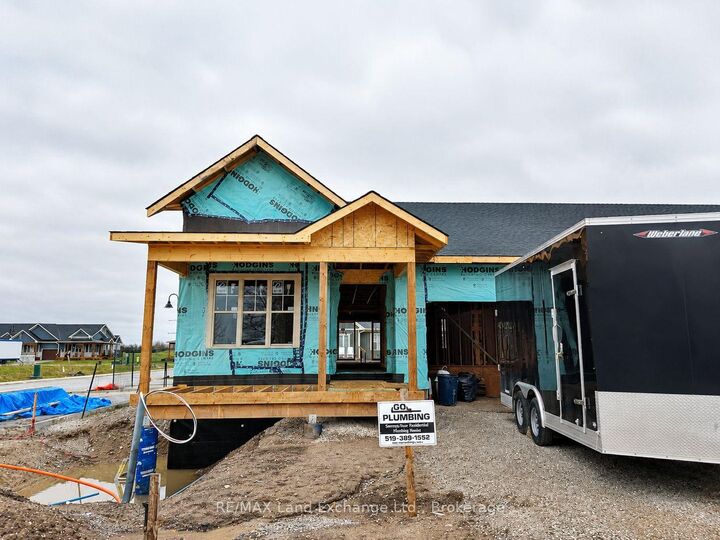 Property Photo: 102 Eagle Court ON N0H 2C3