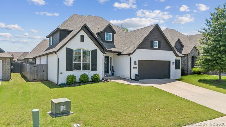 Property Photo: 6001 S 13th Street OK 74011