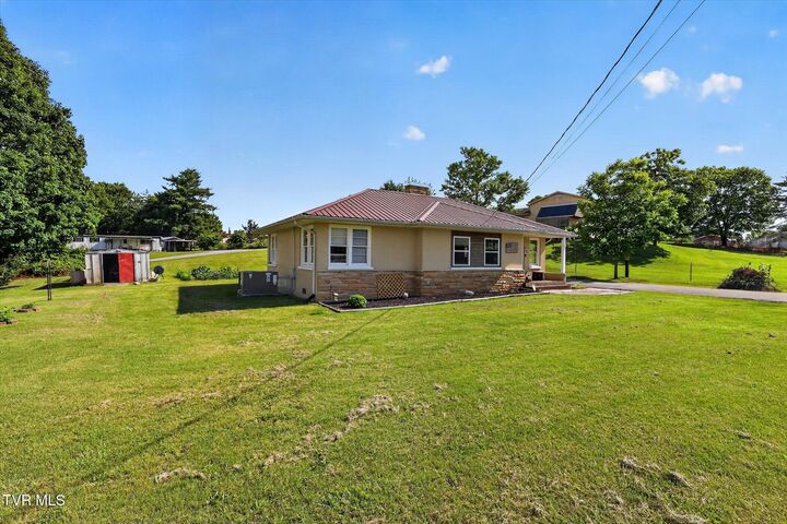 Property Photo:  165 Main Street  TN 37818 