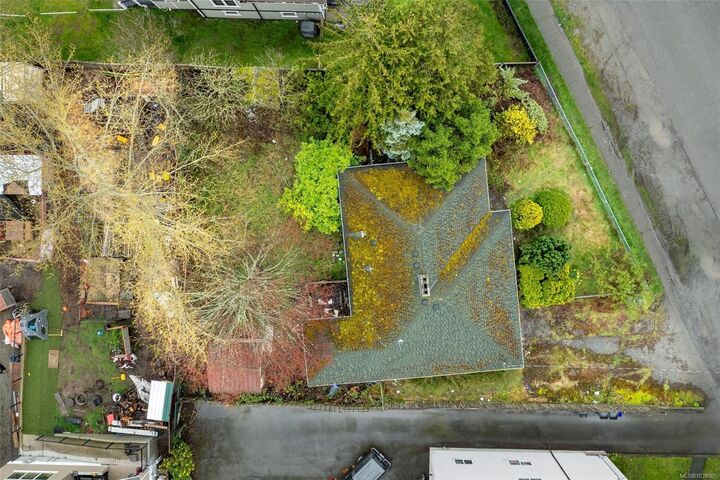 Property Photo: 3330 Harriet Rd BC V8Z 3S4