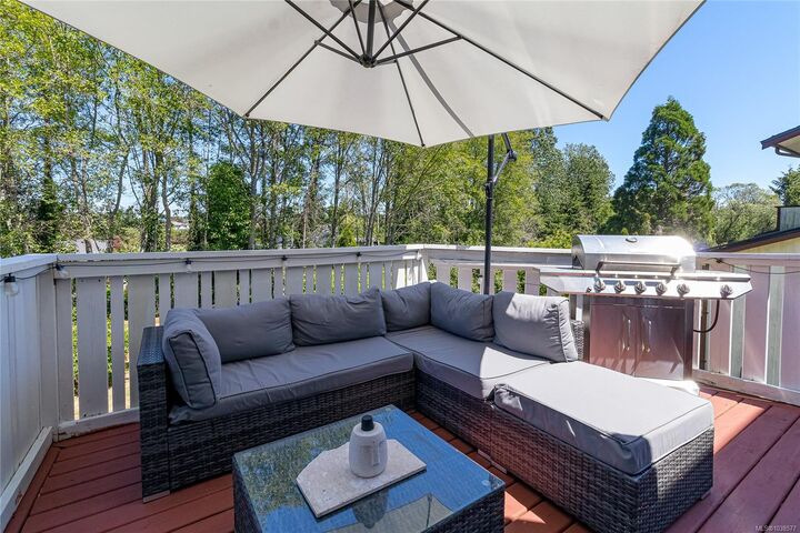 Property Photo:  840 Ankathem Pl  BC V9B 5J4 