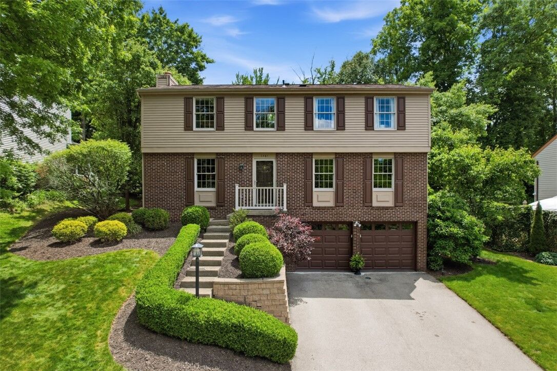 Property Photo:  1281 Manor  PA 15241 