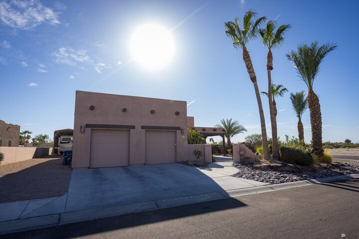 Property Photo: 13120 S Chase Way AZ 85367