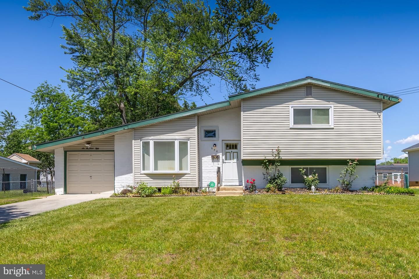 Property Photo:  650 Pierre Avenue  NJ 08051 