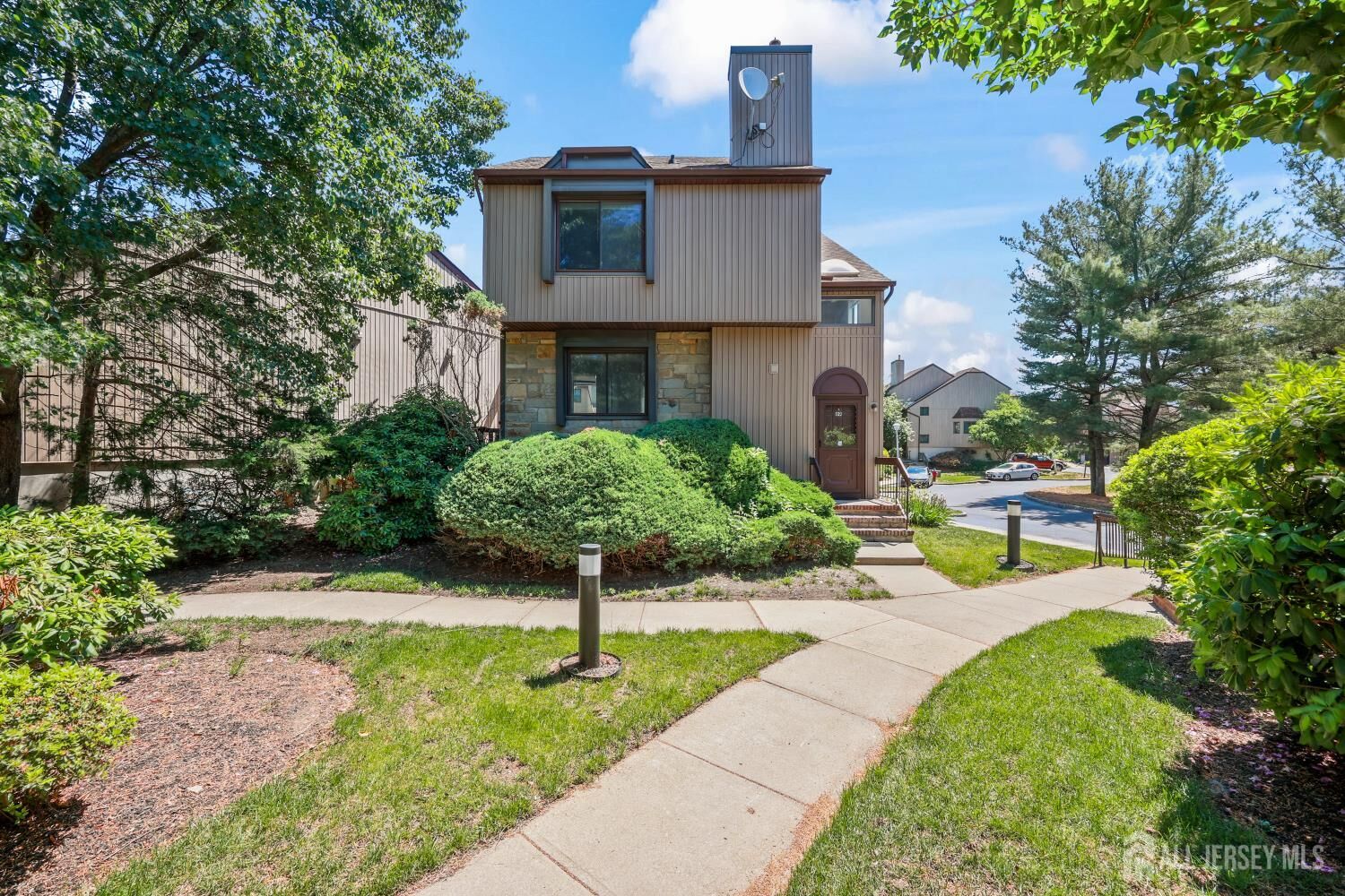 Property Photo: 89 Diamond Lane NJ 08857