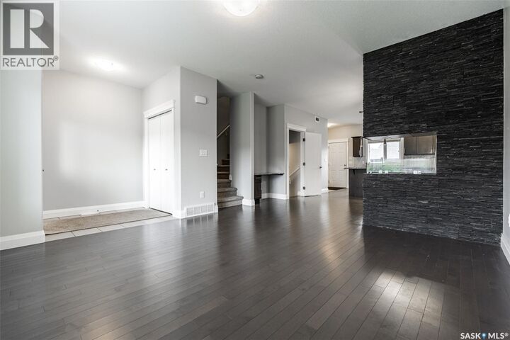 Property Photo: 18 111 Rosewood Gate N SK S7V 0E5