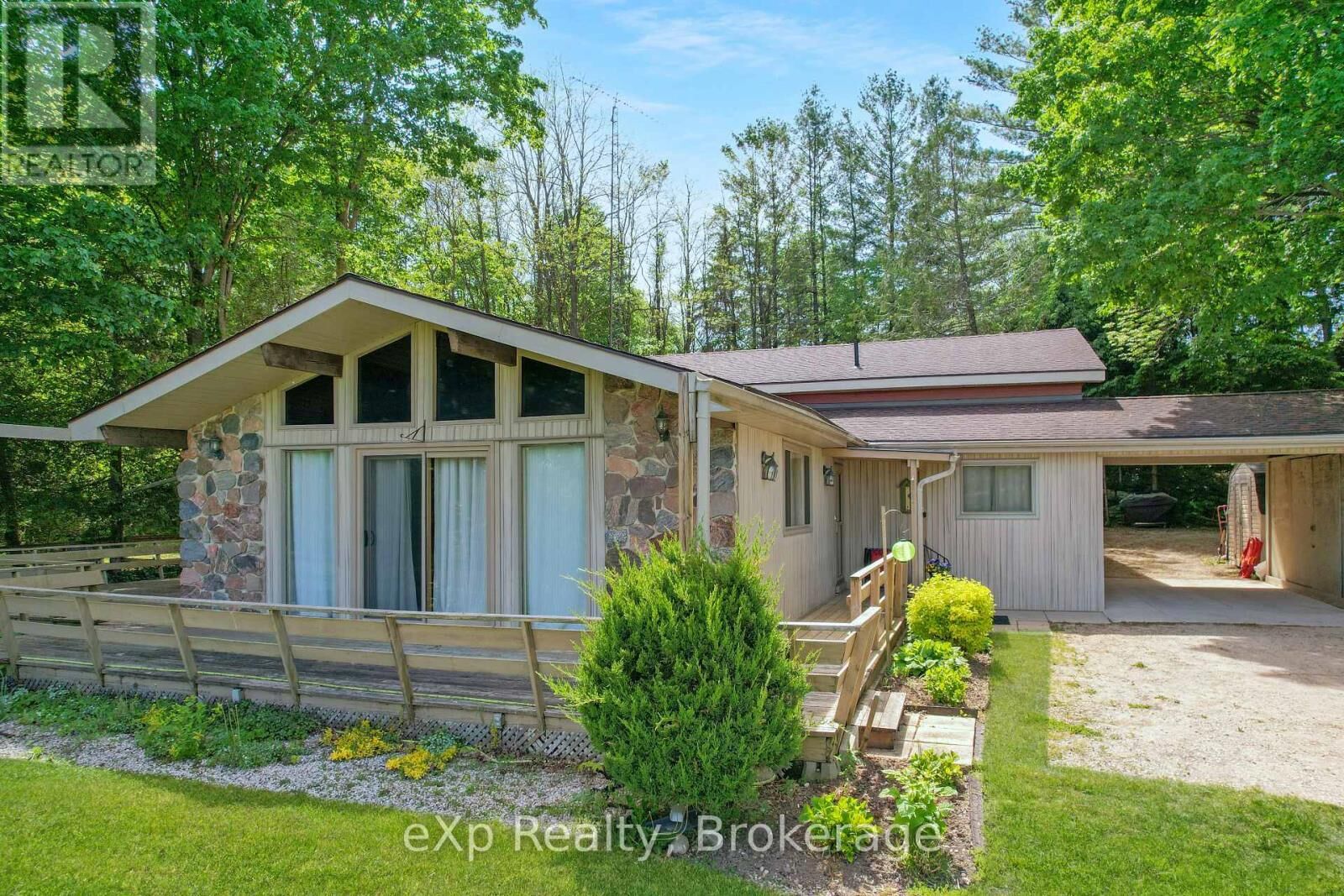 Property Photo: 448 Lake Rosalind Road 4 ON N4N 3B9