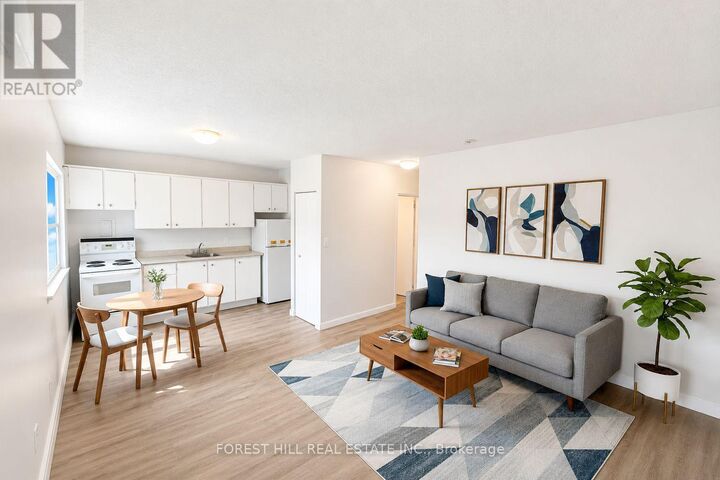 Property Photo:  92 Robinson Street 202  ON L8P 1Z1 