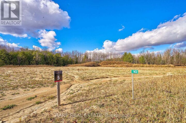 Property Photo:  10 Private Berry Drive  ON L9V 2T7 
