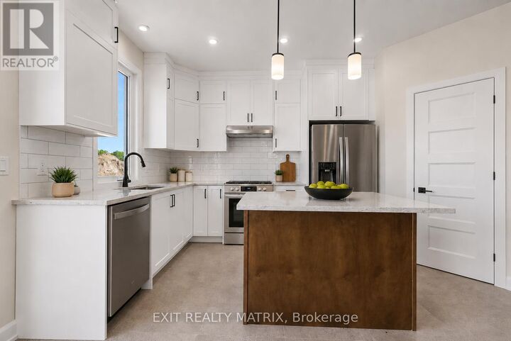 Property Photo: 537 Regina Street ON K0A 1W0