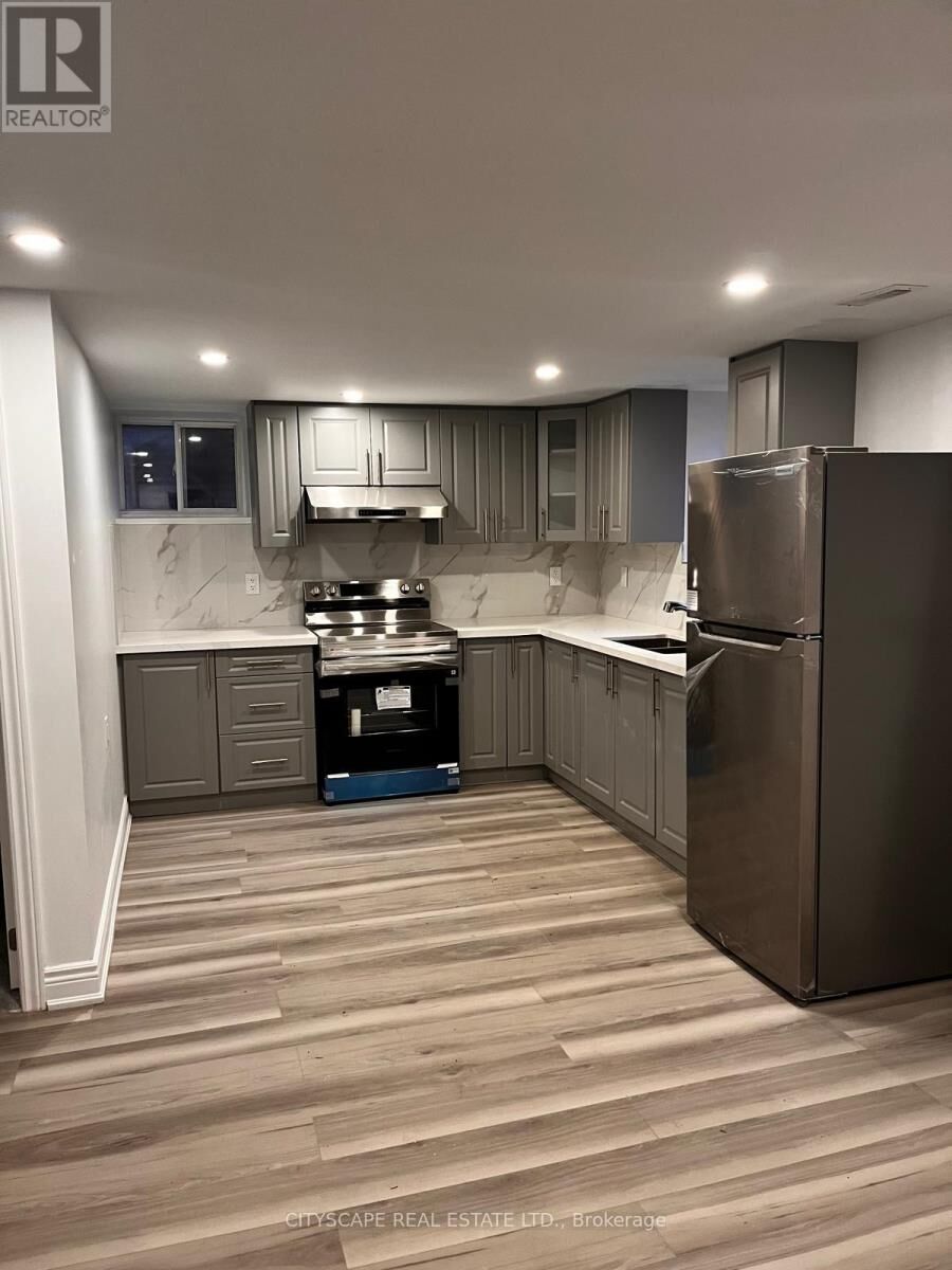 Photo de la propriété:  233 Bartley Bull Parkway Lower  ON L6W 2K9 
