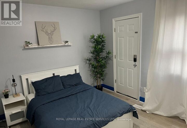 Property Photo:  862 Brown'S Line 3  ON M8W 2W3 