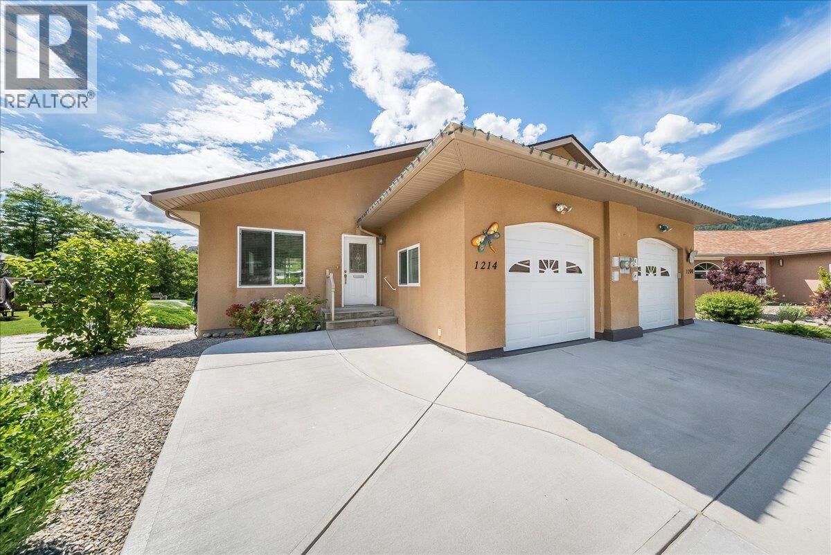Property Photo:  1214 Heather Place  BC V1R 4Y2 