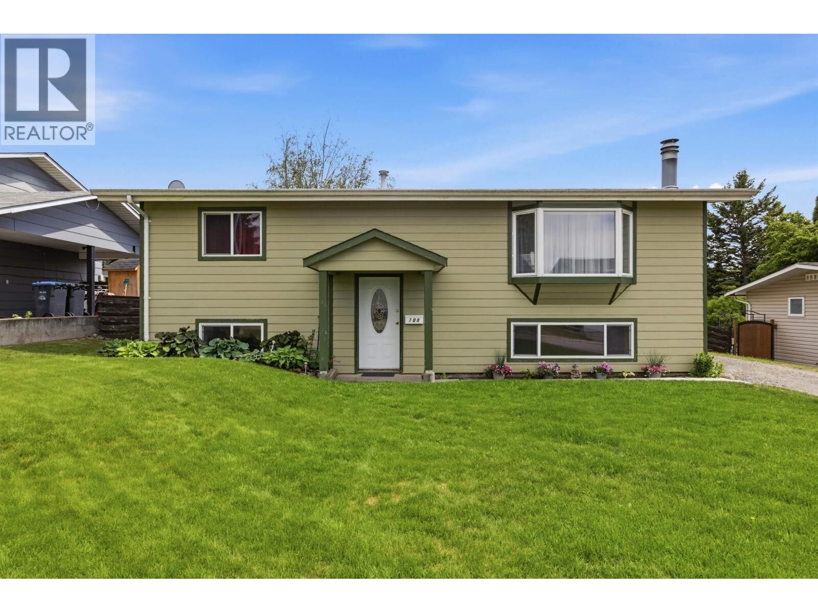 Property Photo:  708 Smith Street  BC V2G 4A5 