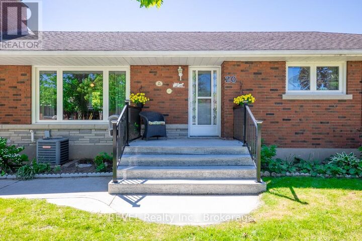 Property Photo:  20 Glencairn Drive  ON L2M 2N3 