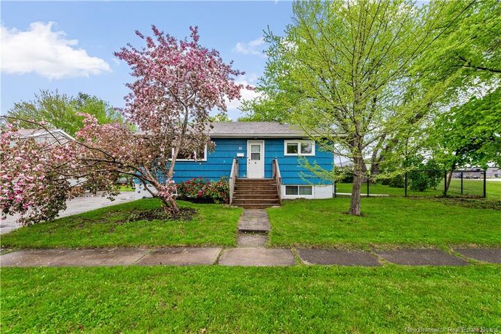 Property Photo:  82 Eighth Street  NB E1E 3E9 