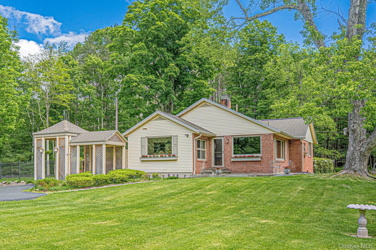 Property Photo:  168 Jessop Road  NY 12495 