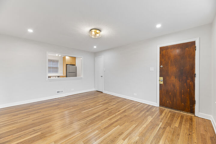 Property Photo: 132 Ridge Avenue 2 IL 60202