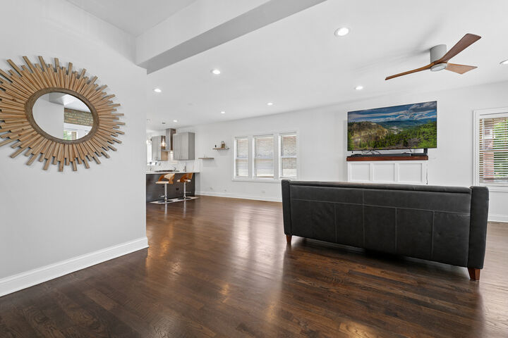 Property Photo:  1914 East Avenue  IL 60402 
