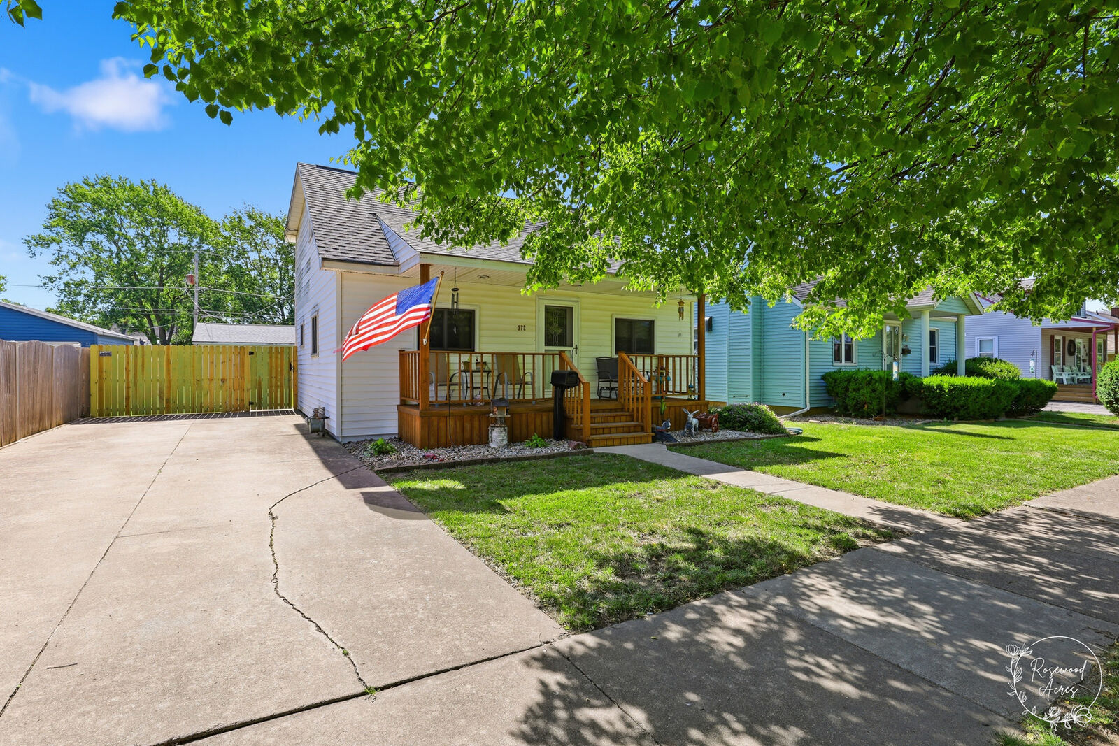 Property Photo:  372 N Blaine Avenue  IL 60915 